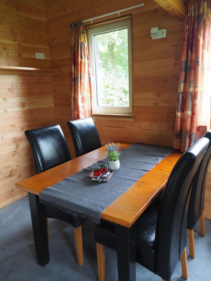 Chalet - Camping 'T Dekske Wintelre Exterior photo
