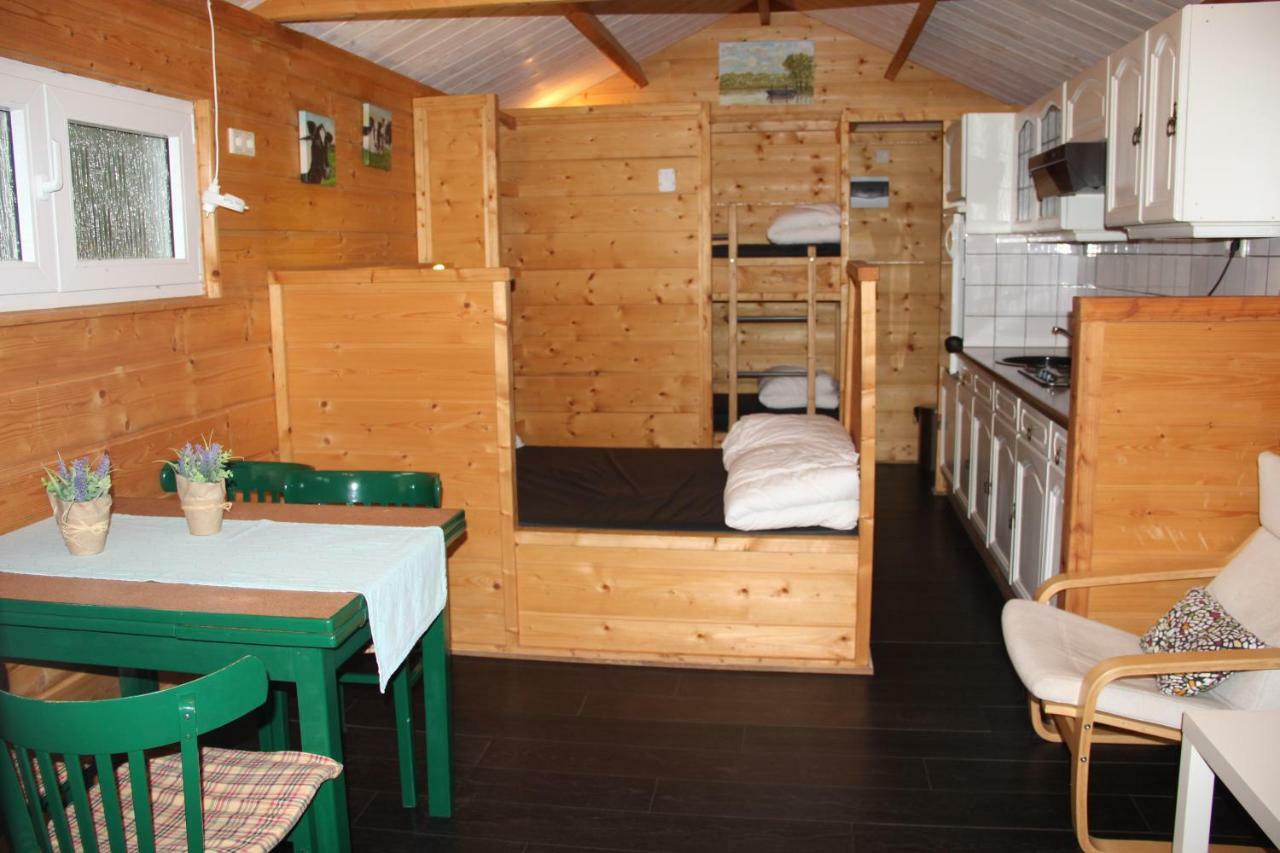 Chalet - Camping 'T Dekske Wintelre Exterior photo